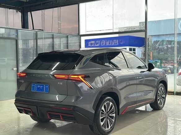 2023 Jetour Dashing I, серый, 1610000 рублей - вид 3