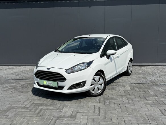 2015 Ford Fiesta Mk6 Рестайлинг, белый, 845000 рублей