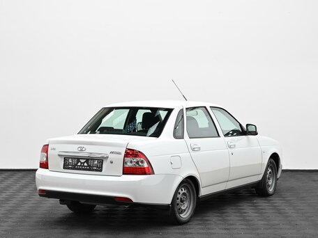 2014 Lada (ВАЗ) Priora I Рестайлинг, белый, 3500000 рублей, вид 4