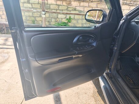 2009 Chevrolet TrailBlazer I Рестайлинг, чёрный, 760000 рублей, вид 4