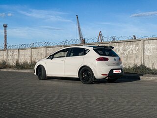 2011 SEAT Leon FR II Рестайлинг, белый, 1300000 рублей, вид 3