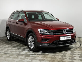 2017 Volkswagen Tiguan II, красный, 2250700 рублей, вид 3