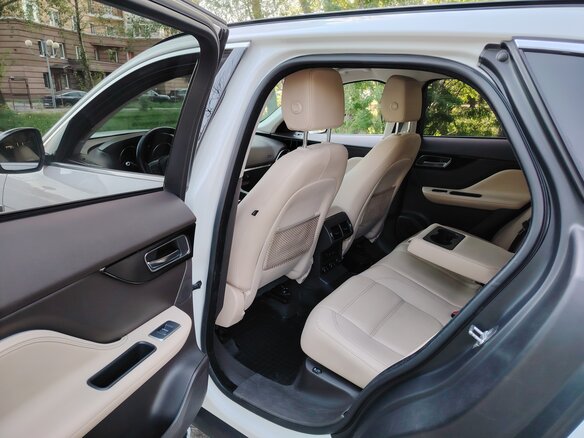 2016 Jaguar F-Pace I, белый - вид 13