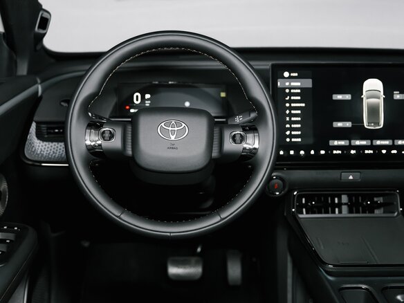 2026 Toyota bZ3X 58.3 kWh, белый, 2933000 рублей - вид 23