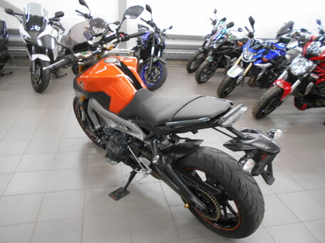 2014 Yamaha MT-09 (FZ-09), оранжевый, 610000 рублей, вид 4