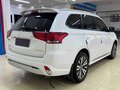 2022 Mitsubishi Outlander III Рестайлинг 3, белый, 1800000 рублей - вид 5