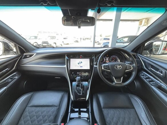 2018 Toyota Harrier III (XU60) Рестайлинг, белый, 2999900 рублей - вид 16