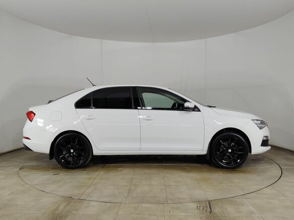 2020 Skoda Rapid II, белый, 1366000 рублей - вид 3
