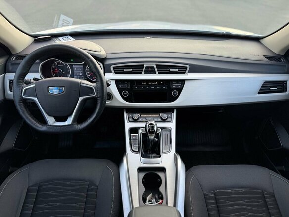 2020 Geely Atlas I, белый, 1525000 рублей - вид 10