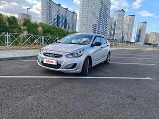 2013 Hyundai Solaris I, серый, 720000 рублей, вид 1
