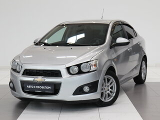 2014 Chevrolet Aveo II, серебристый, 710000 рублей, вид 1