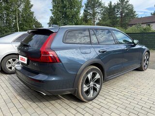 2021 Volvo V60 Cross Country II, синий, 3645000 рублей, вид 5