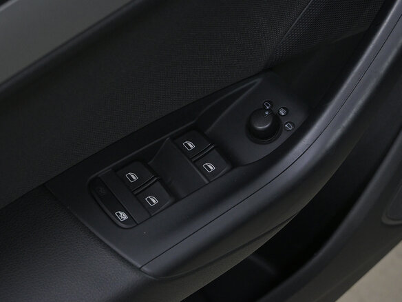 2013 Audi Q3 I (8U), синий, 2050000 рублей - вид 16