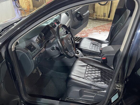 2010 Volkswagen Jetta V, чёрный, 690000 рублей - вид 30