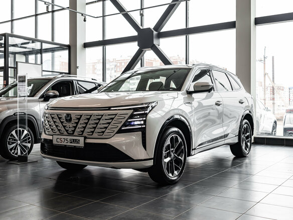 2025 Changan CS75 Plus IV, белый, 4189900 рублей - вид 1