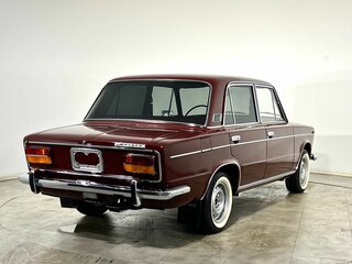 1974 Lada (ВАЗ) 2103, красный, 2000000 рублей, вид 5