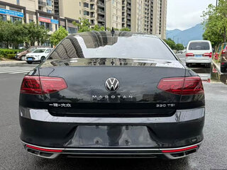 2023 Volkswagen Magotan B8 Рестайлинг, серый, 1460000 рублей, вид 4