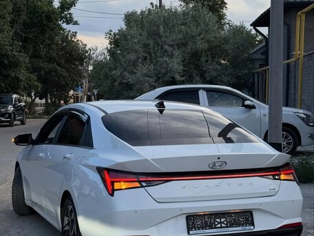 2022 Hyundai Elantra VII (CN7), белый, 1554000 рублей, вид 3