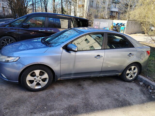 2010 Kia Cerato 6-speed II, белый, 750000 рублей, вид 2