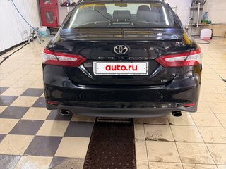 2020 Toyota Camry VIII (XV70), чёрный, 2750000 рублей, вид 3