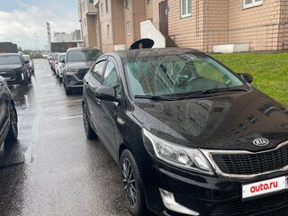 2013 Kia Rio III, чёрный, 680000 рублей, вид 3