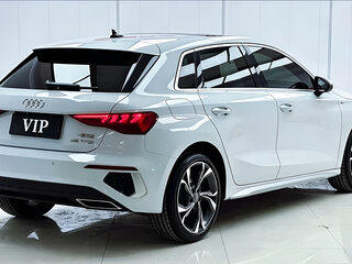 2023 Audi A3 Sportback 35 TFSI IV (8Y), белый, 1940000 рублей, вид 2