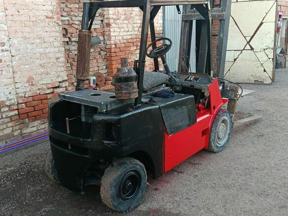 2000 Balkancar Рекорд 4, красный, 245000 рублей - вид 1