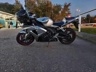 2007 Honda CBR 1000 RR/RA Fireblade, серый, 750000 рублей, вид 2