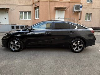 2019 Kia Cerato IV, чёрный, 1999999 рублей, вид 5