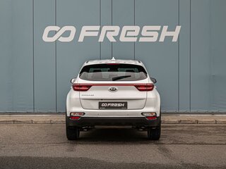 2019 Kia Sportage IV Рестайлинг, белый, 2145000 рублей, вид 4