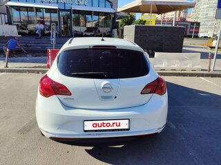 2013 Opel Astra J Рестайлинг, белый, 500000 рублей, вид 2