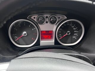2008 Ford Focus II Рестайлинг, серебристый, 500000 рублей, вид 5