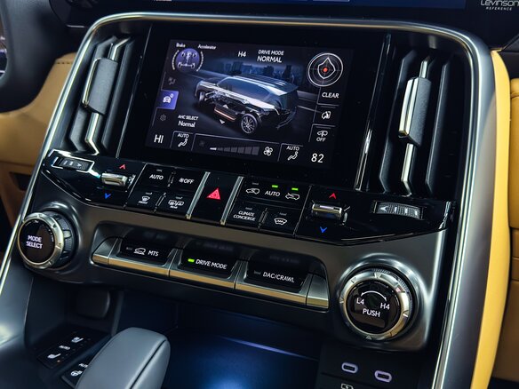 2025 Lexus LX 700h IV, белый, 19811600 рублей - вид 31