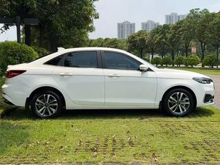 2021 Ford Escort VI Рестайлинг 2, белый, 926030 рублей, вид 4