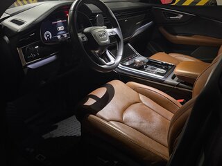 2019 Audi Q8 45 TDI I (4M), серый, 6990000 рублей, вид 5