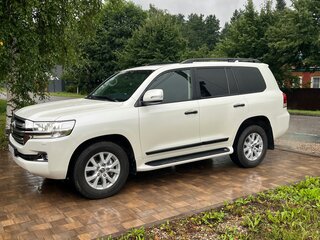 2015 Toyota Land Cruiser 200 Series Рестайлинг 2, белый, 6500000 рублей, вид 5