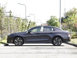 2026 Lynk & Co 03 I Рестайлинг 2, бежевый, 2753641 рублей, вид 3