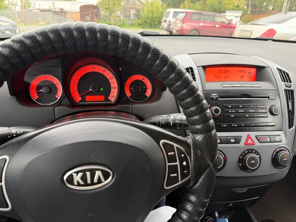 2009 Kia Ceed I, бежевый, 550000 рублей - вид 10