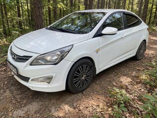 2015 Hyundai Solaris I Рестайлинг, белый, 715000 рублей, вид 1