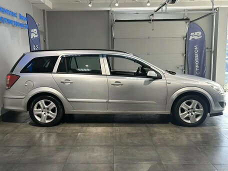 2008 Opel Astra H Рестайлинг, серебристый, 400000 рублей, вид 4
