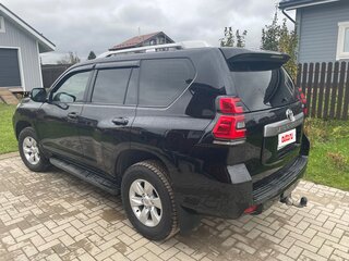 2022 Toyota Land Cruiser Prado 150 Series Рестайлинг 3, чёрный, 6000000 рублей, вид 3