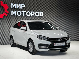 2024 Lada (ВАЗ) Vesta I Рестайлинг (NG), белый, 1222000 рублей, вид 3