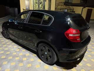 2008 BMW 1 серии 116i I (E81/E82/E87/E88) Рестайлинг, чёрный, 565000 рублей, вид 3