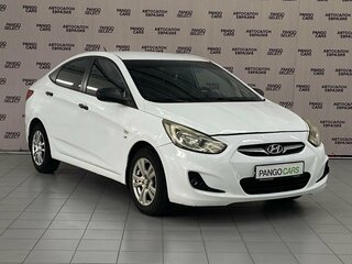 2012 Hyundai Solaris I, белый, 570000 рублей, вид 3