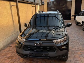 2023 Lada (ВАЗ) Niva Travel I, чёрный, 1300000 рублей, вид 2