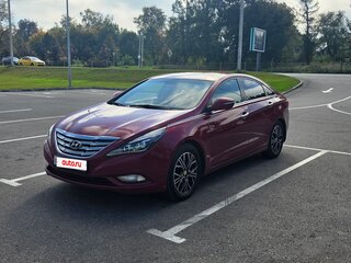 2010 Hyundai Sonata VI (YF), пурпурный, 700000 рублей, вид 2