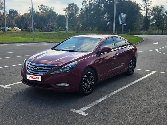 2010 Hyundai Sonata VI (YF), пурпурный - вид 1