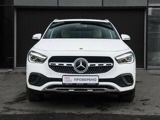 2020 Mercedes-Benz GLA 250 II (H247), белый, 3750000 рублей, вид 2
