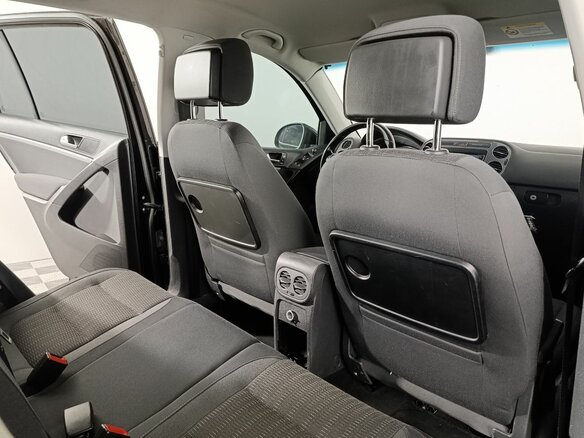 2011 Volkswagen Tiguan I Рестайлинг, чёрный, 1280000 рублей - вид 9