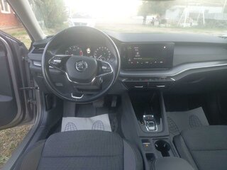 2021 Skoda Octavia IV (A8), коричневый, 1690000 рублей, вид 5